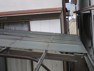 岩出(和歌山)Ｍ様邸　ポリカ張り替え・トユ工事