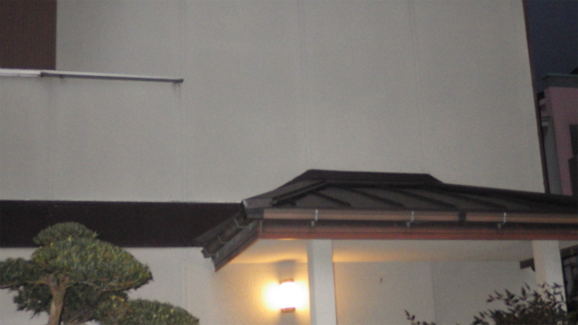 北葛城郡　Y様邸　玄関屋根カバー・板金工事