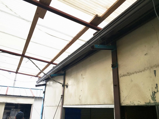 御所市A様工場　樋工事