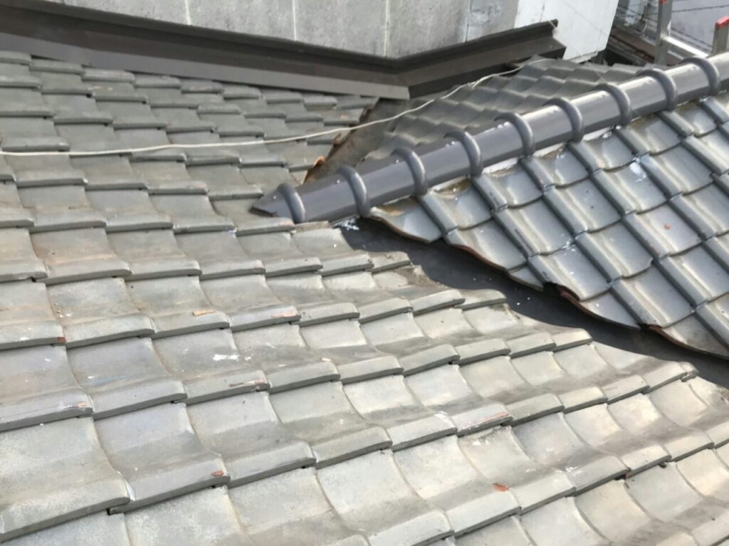 東大阪市K様邸　棟　ズレ上げ　取り合い水切り工事