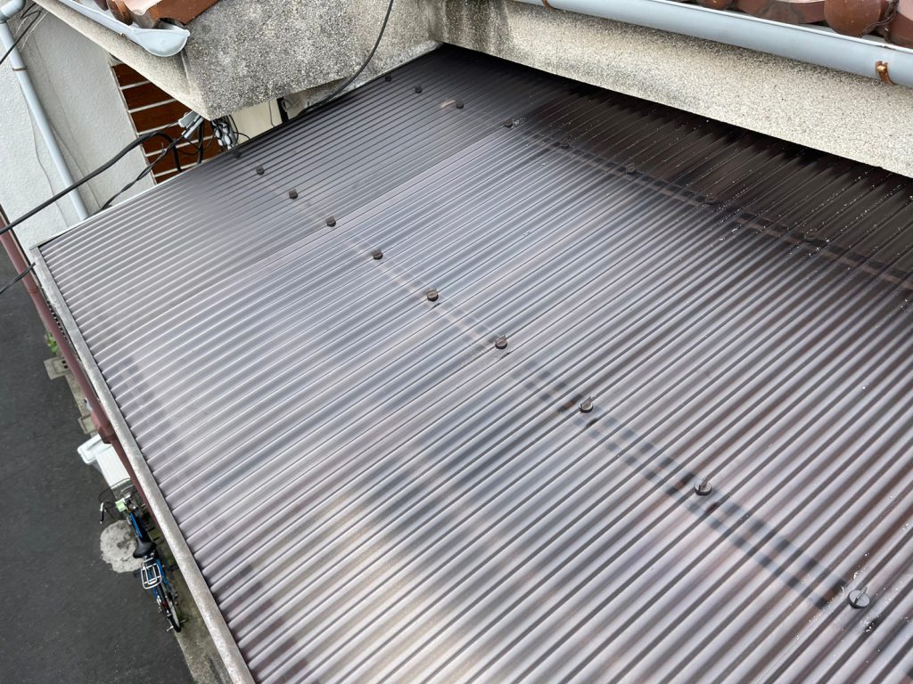 R5.9/21　堺市　M様邸　ポリカ波板張り替え工事