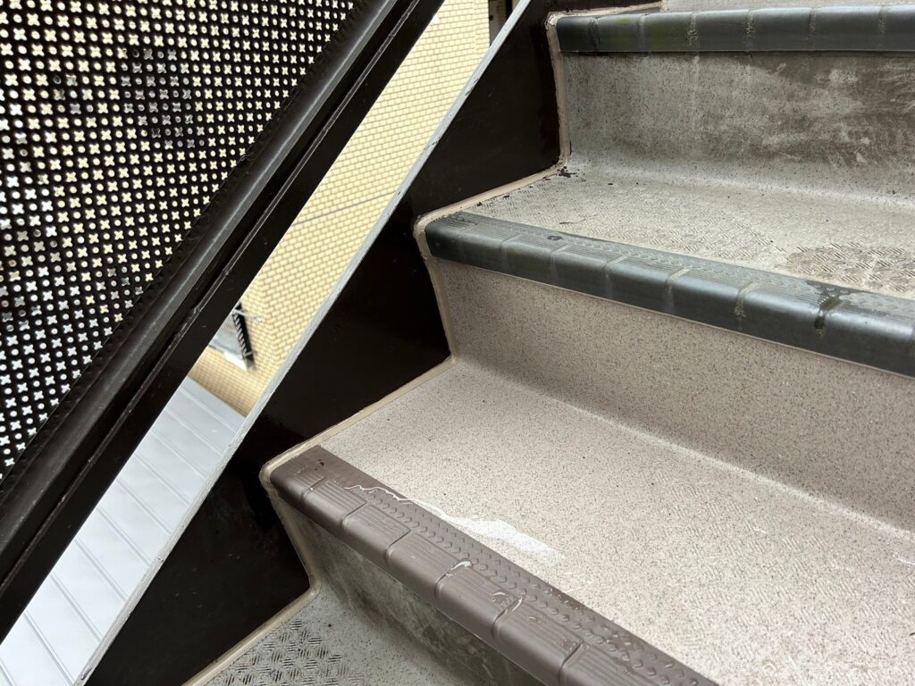 R6.4/22～4/24　伊丹市　賃貸物件様　部分修理工事