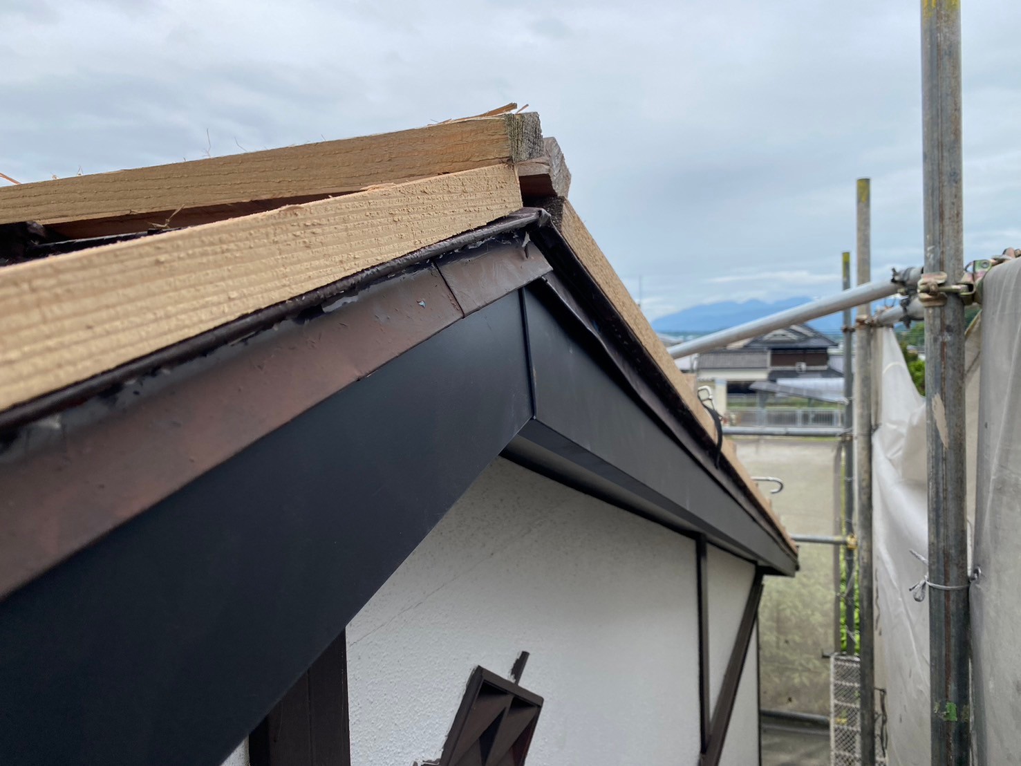 屋根波板カバー工事