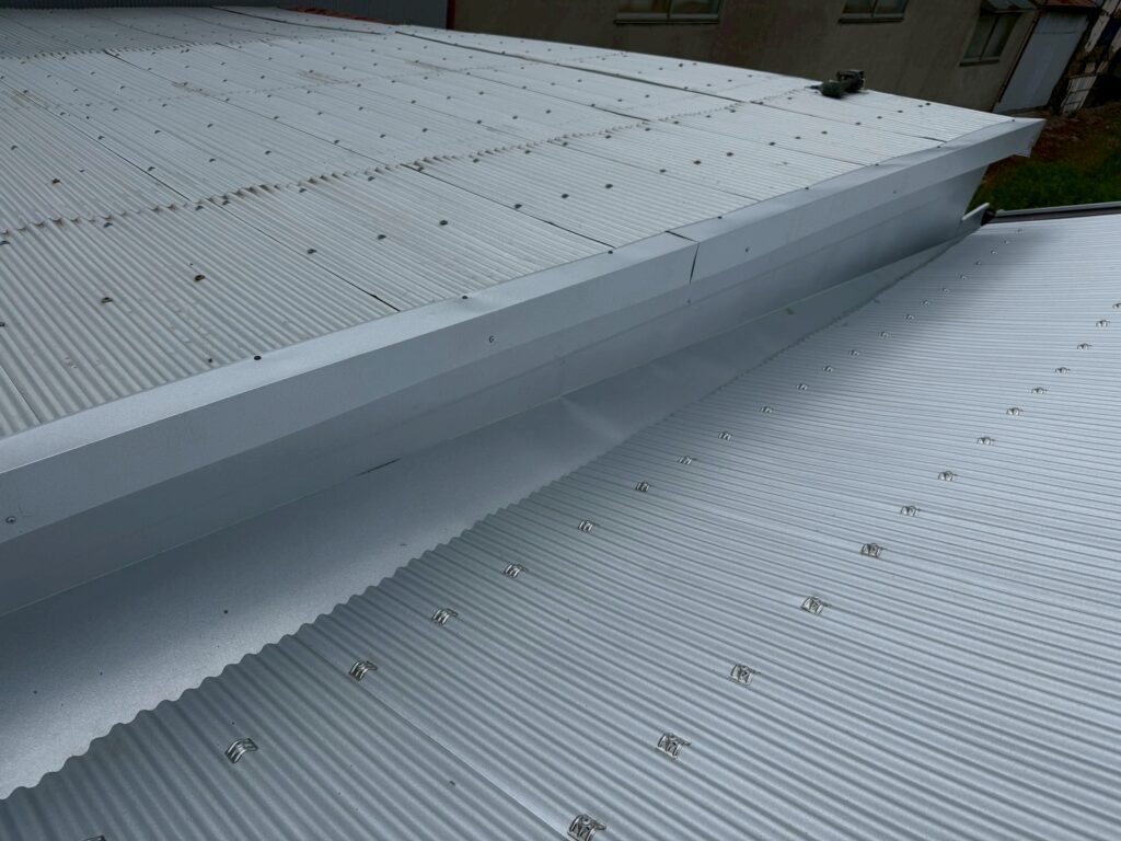 R7.5/12～5/17　大和高田市　H様　屋根葺き替え工事