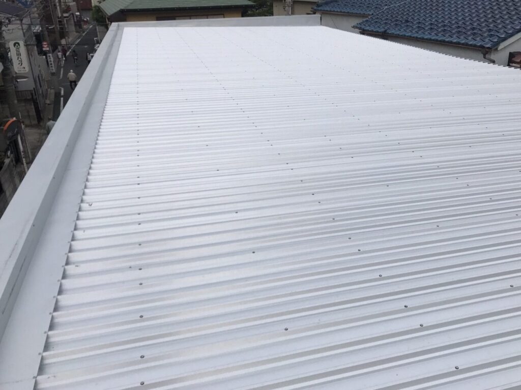 荒川区　エステム様　屋根カバー工事