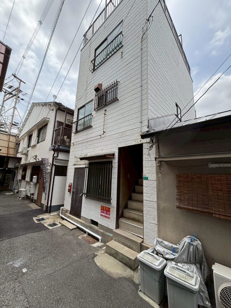 R7.6/12〜18 阿倍野区　O様　庇工事