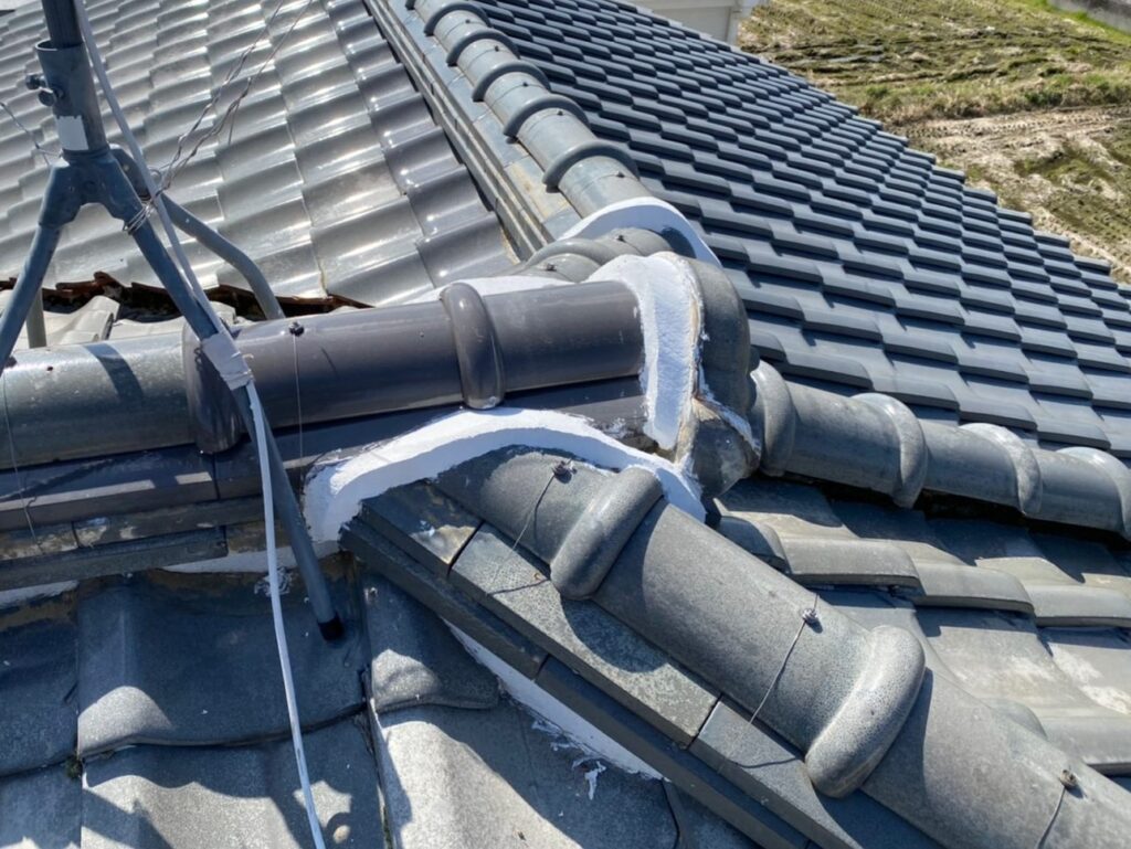 葛城市　中谷様邸　雨とい掃除、瓦修理工事