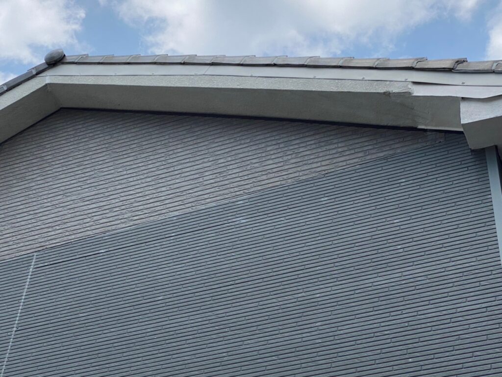 大阪市　A様邸　破風部分板金工事