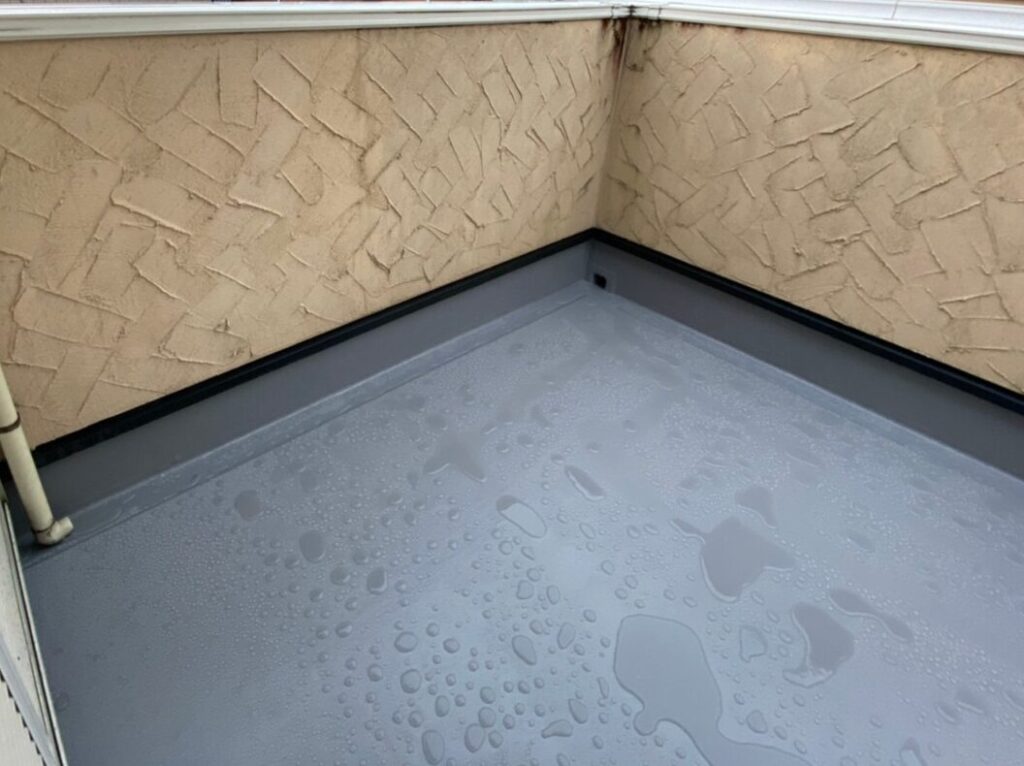 八尾市　Y様邸　ベランダ２か所FRP防水工事