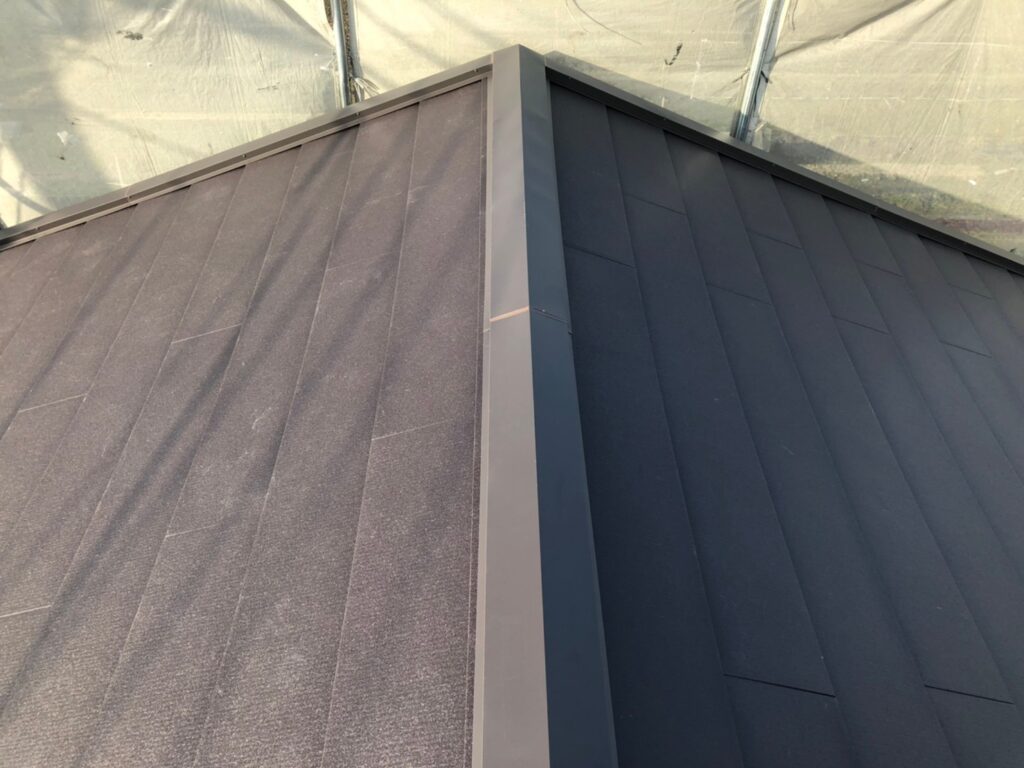 松原市　Y様邸　屋根葺き替え工事：シルキーG2