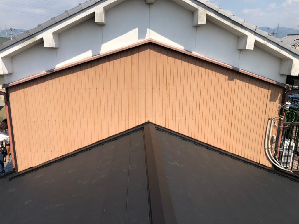 橿原市　H様邸　屋根カバー・壁際工事