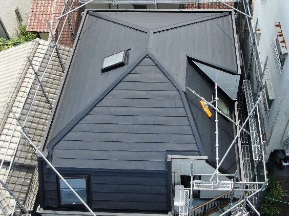 箕面市　山下様邸　MFシルキー屋根カバー工事