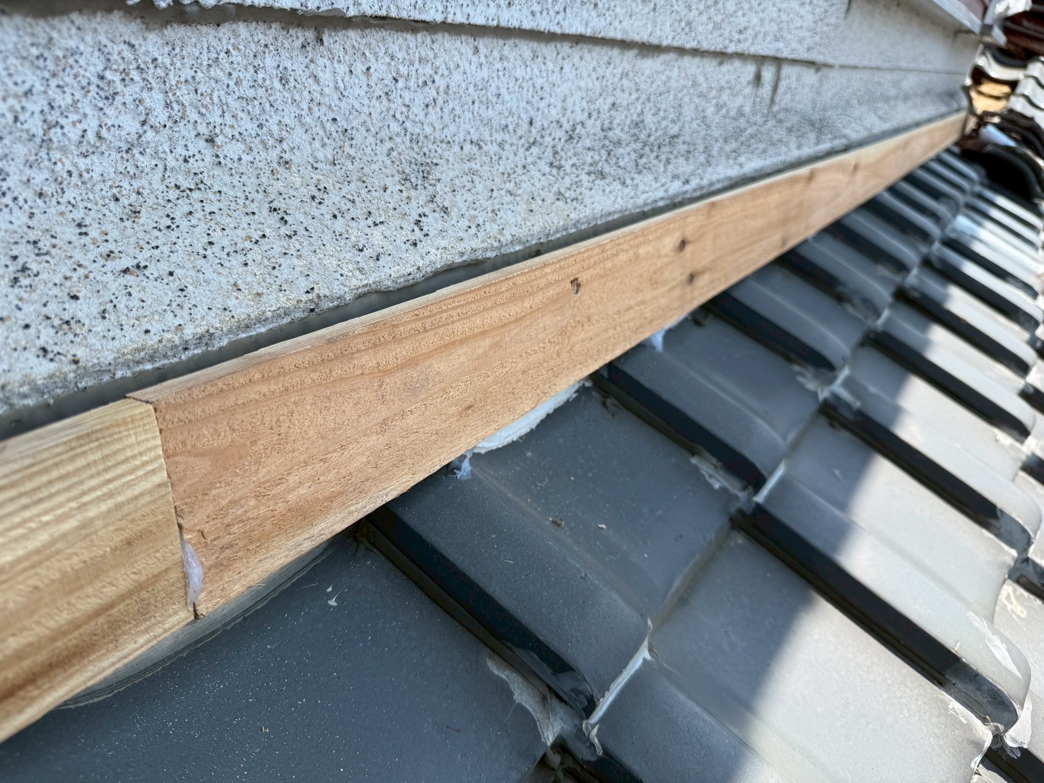 壁際板金カバー工事