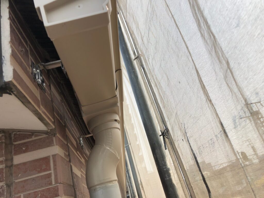 大阪市港区　I様　台風被害　樋修理工事