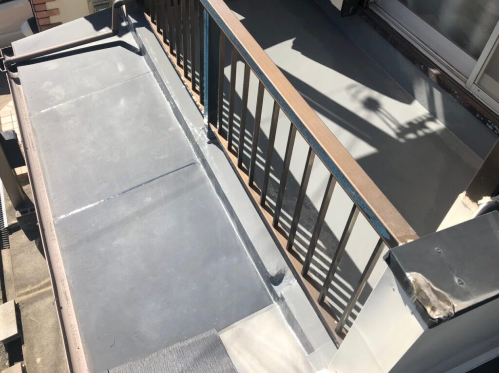 東大阪市　粟飯原様邸　ベランダ防水工事