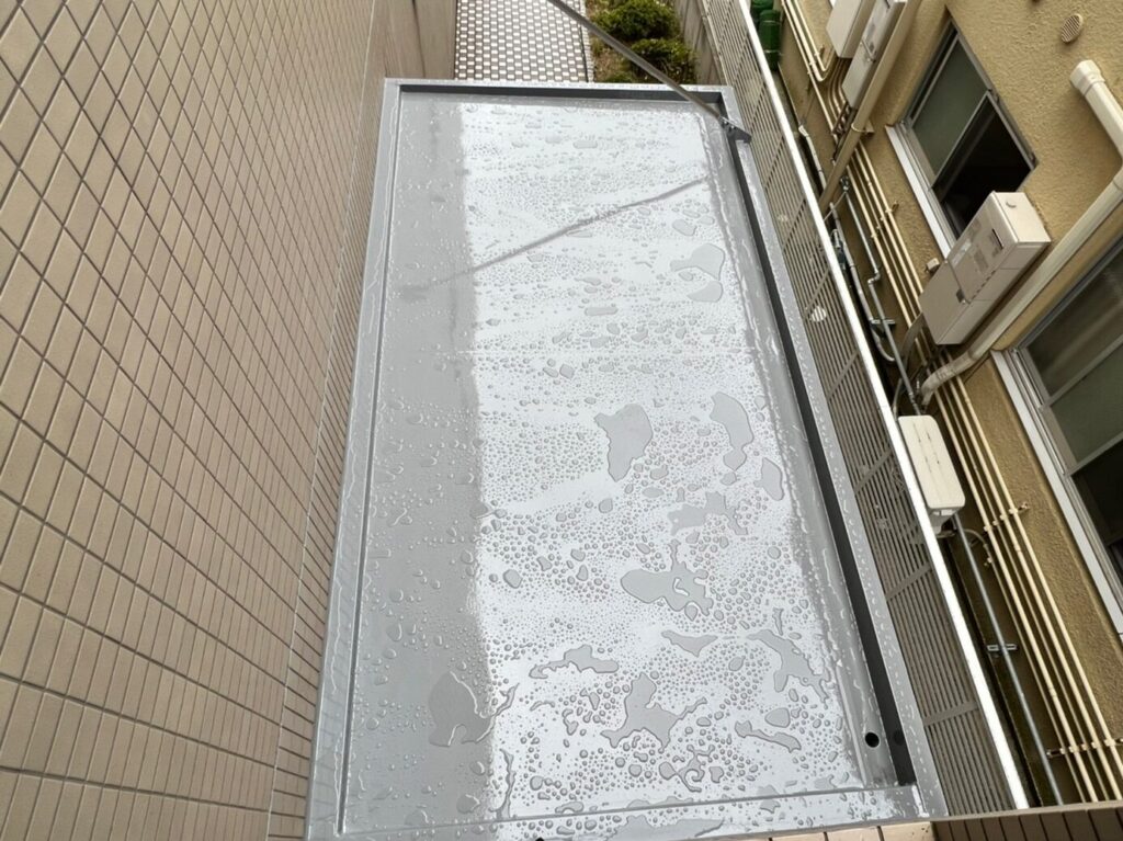 豊中市　E様　SUS庇ウレタン防水工事