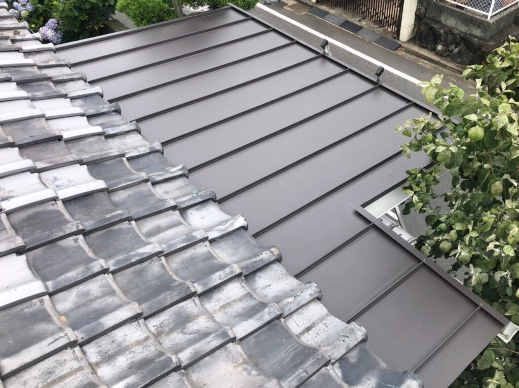 枚方市　K様邸　雨漏り修理工事：タテヒラ葺き