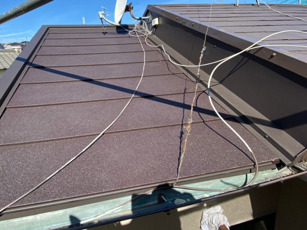 上牧町　S様邸　屋根一部 シルキーG2カバー工事