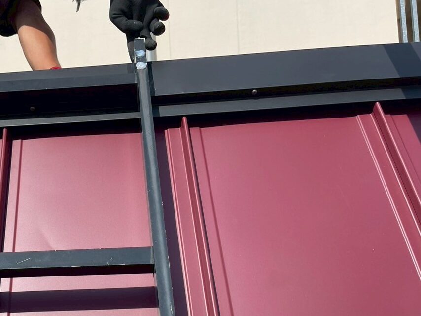 屋根工事(タイル部分)