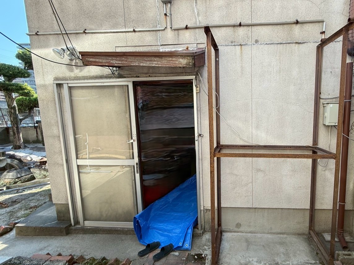 庇取り替え工事