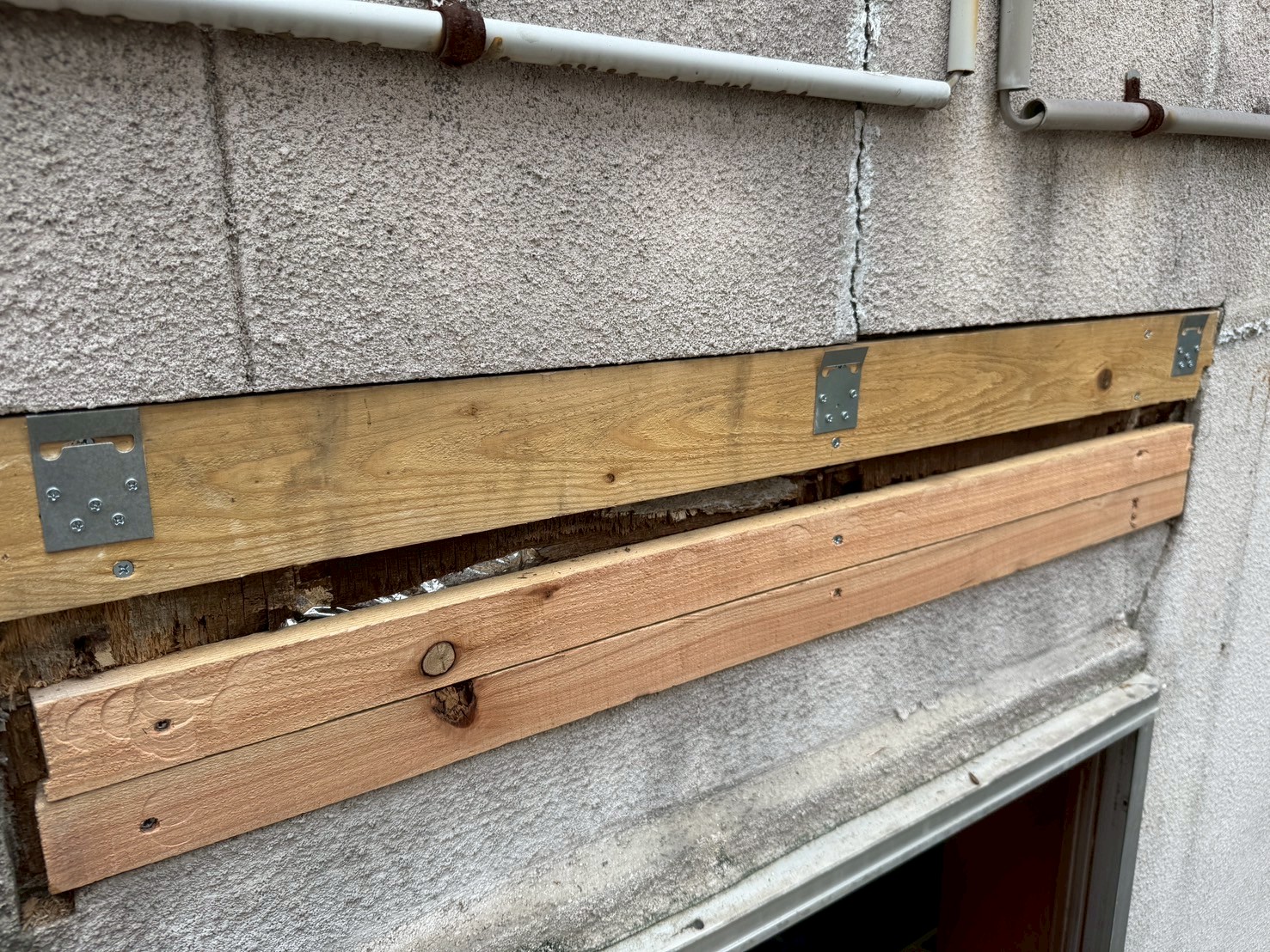 庇取り替え工事