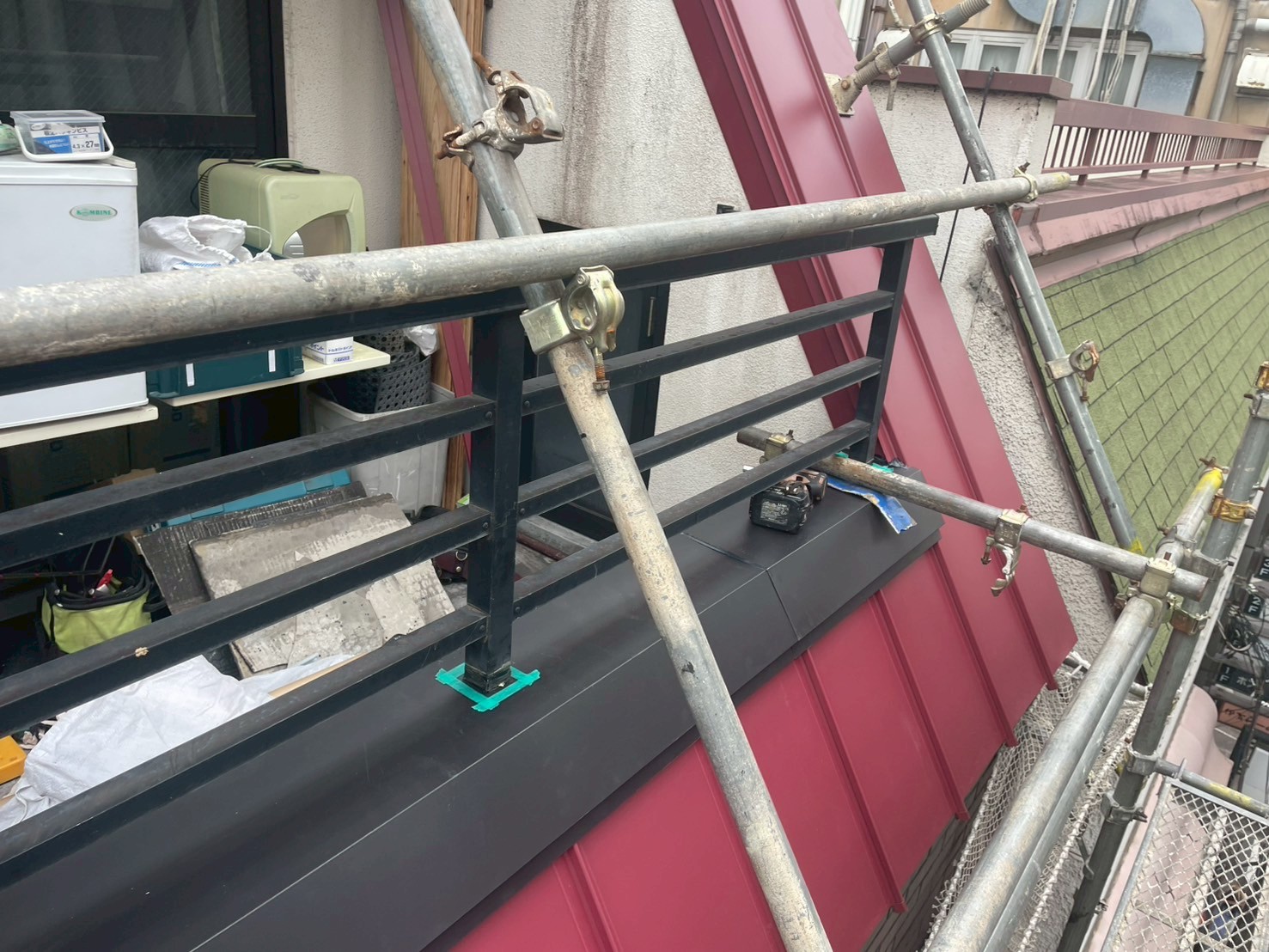 屋根工事(タイル部分