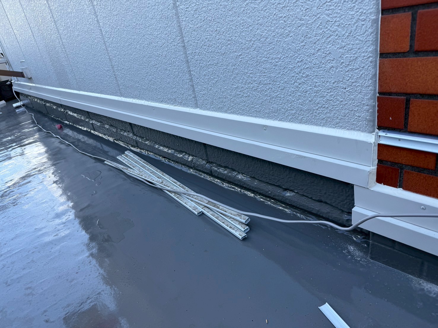 看板裏板金工事