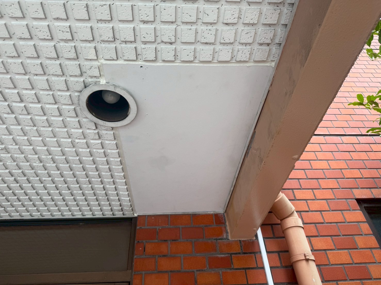 玄関部分天井補修工事