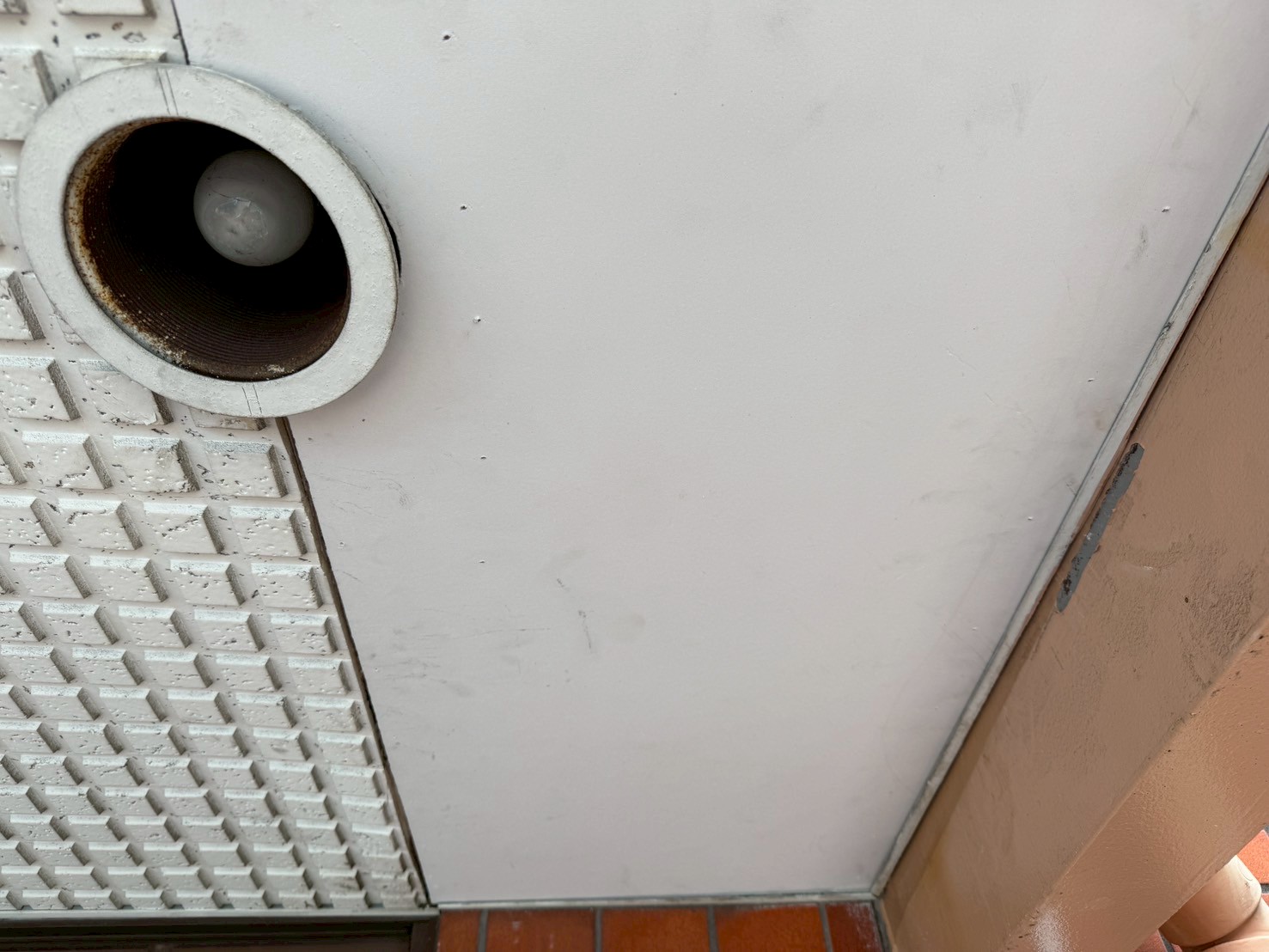 玄関部分天井補修工事