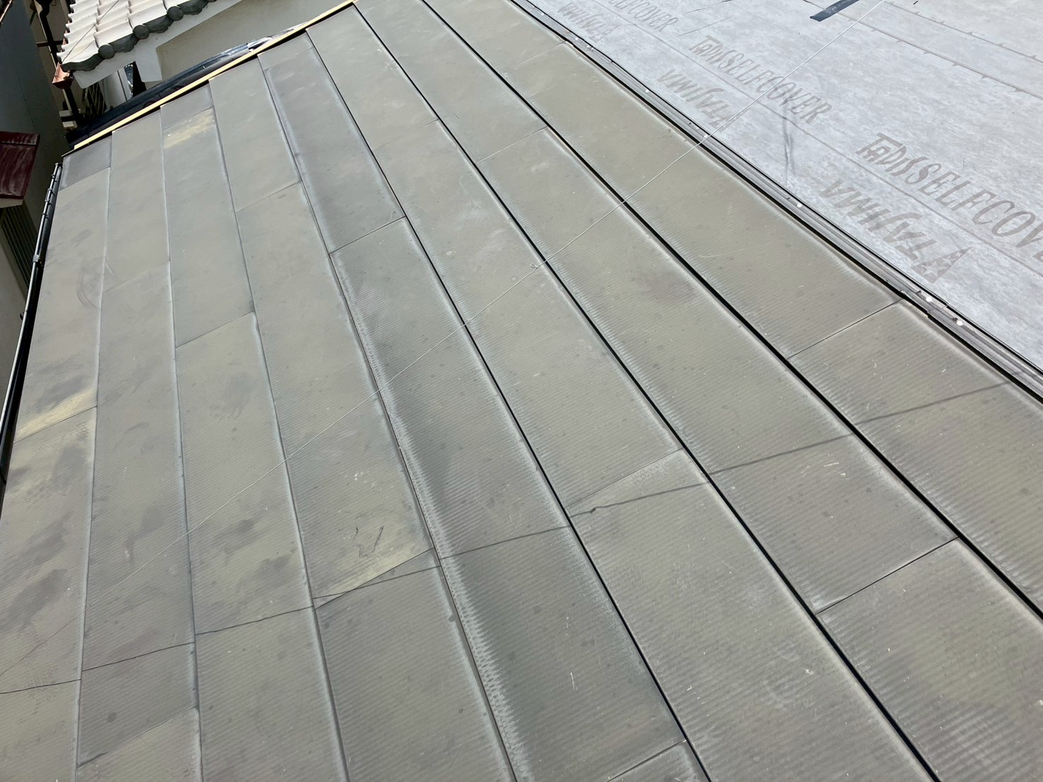 屋根葺き直し工事