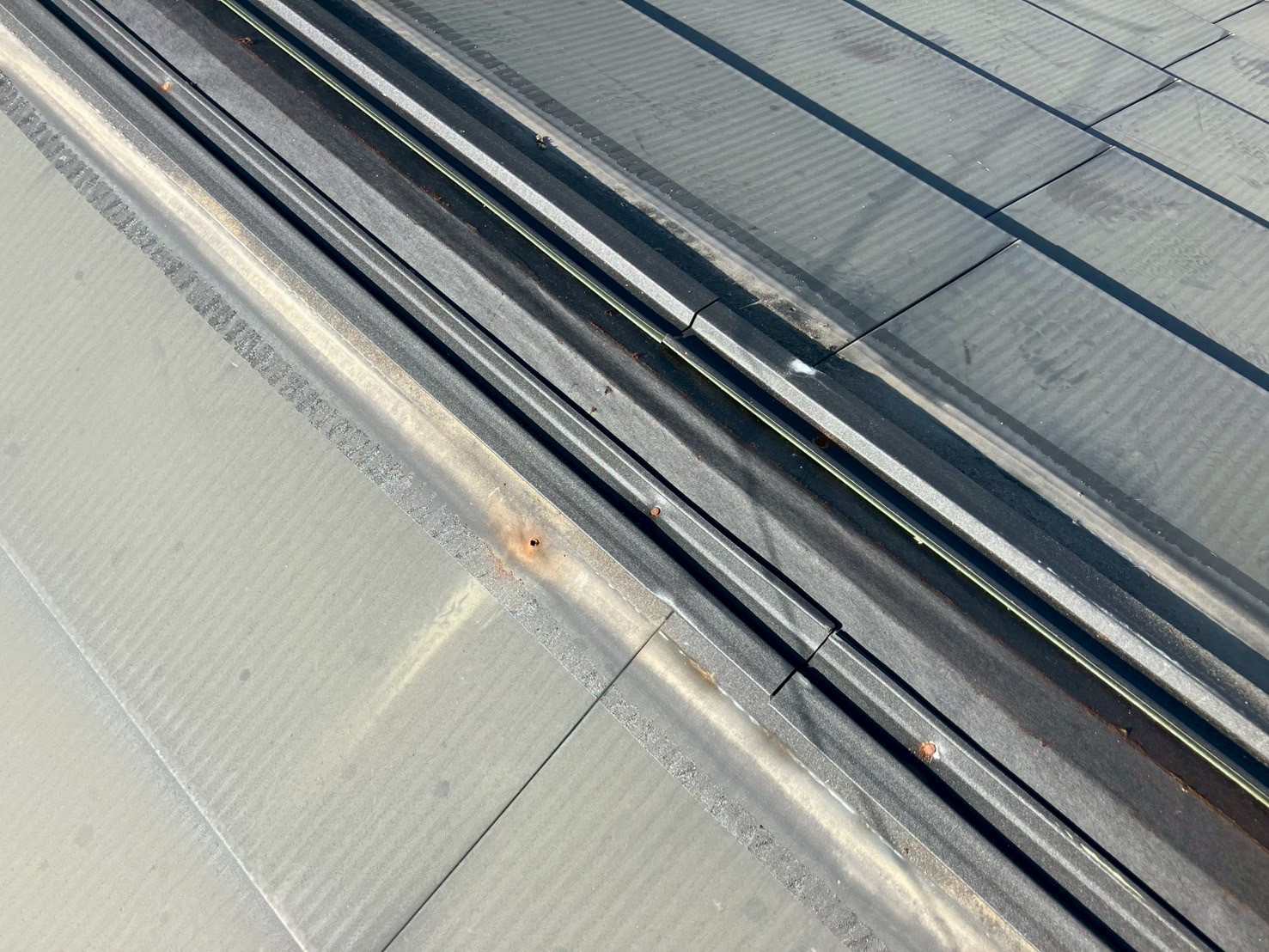 屋根葺き直し工事