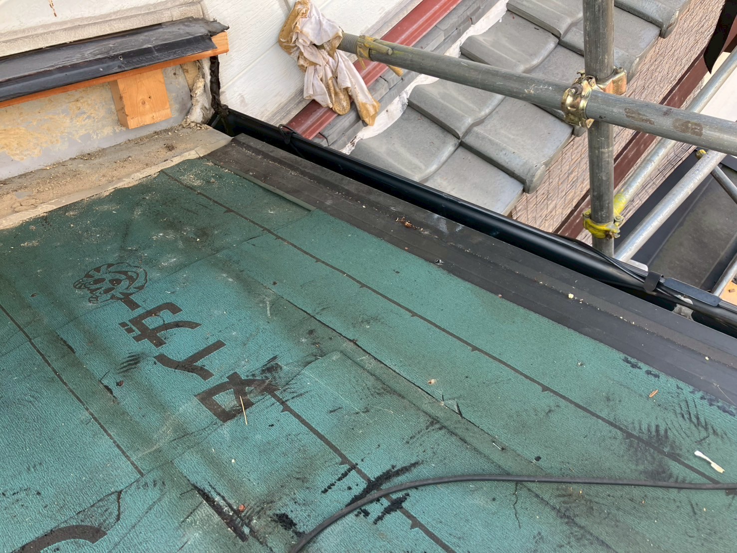 屋根葺き替え工事