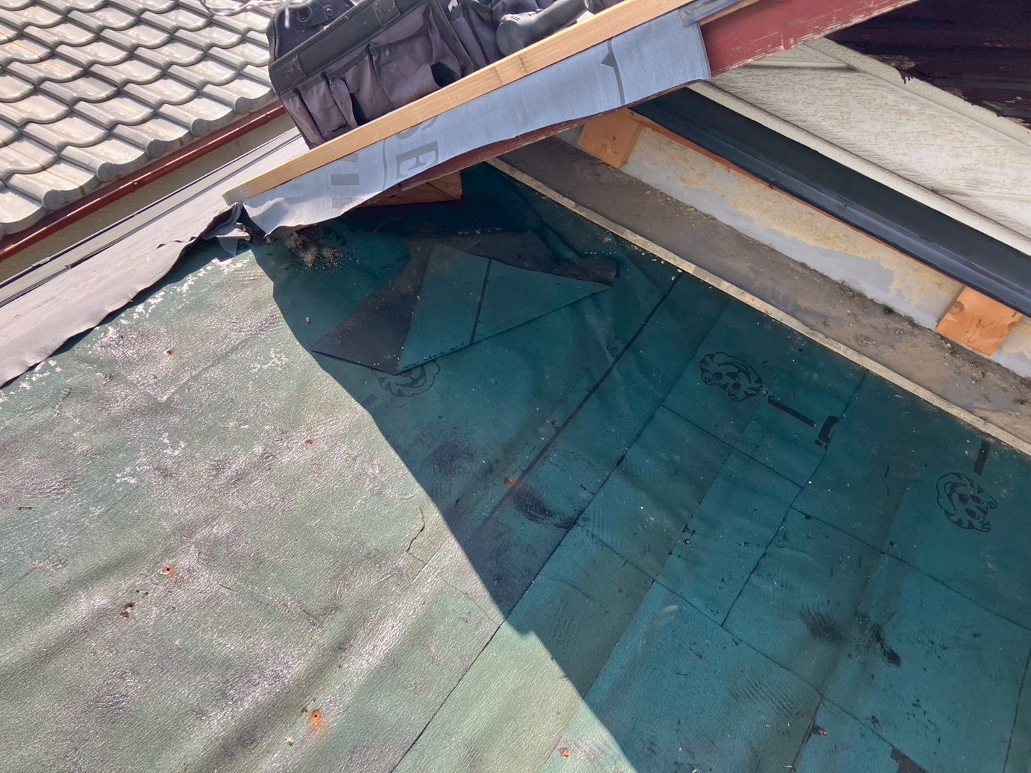 屋根葺き替え工事