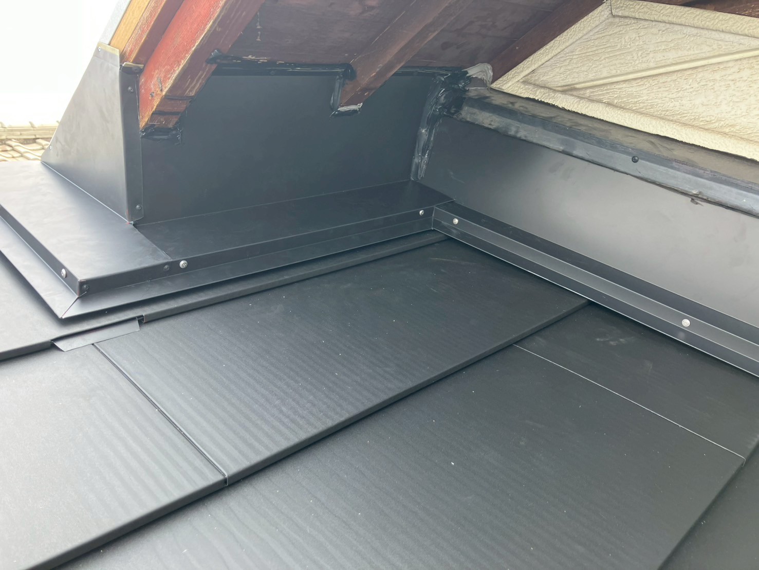 屋根葺き替え工事