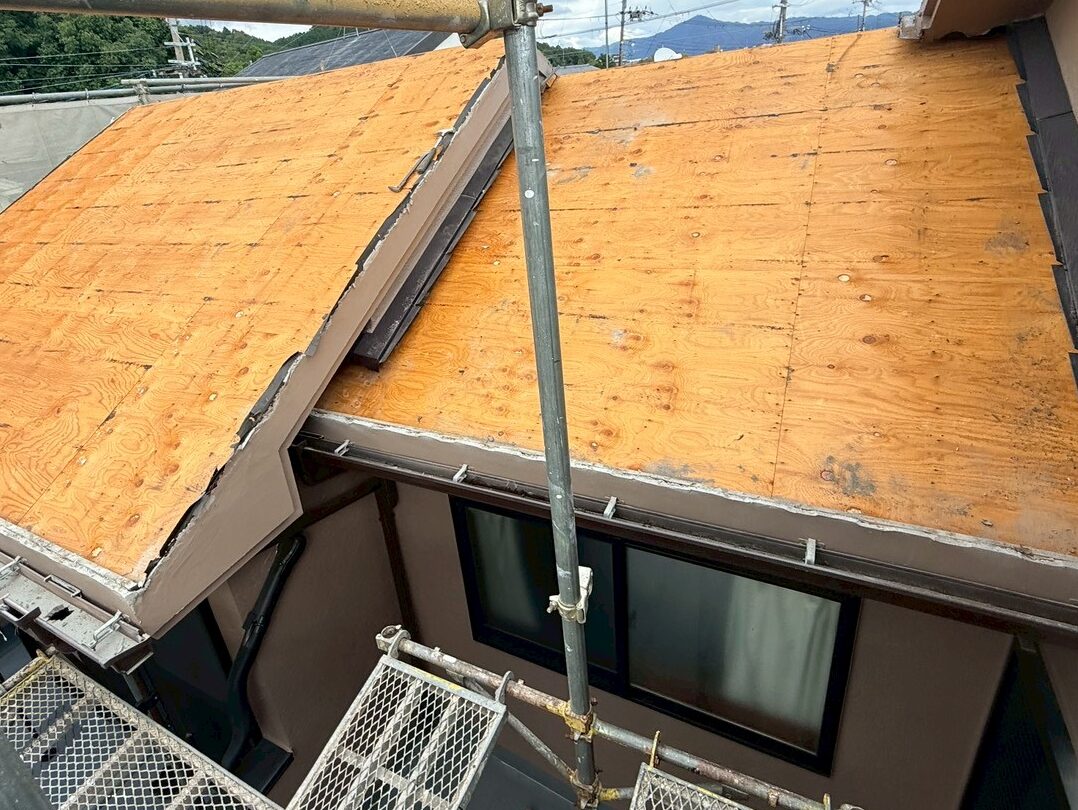 屋根葺き替え工事