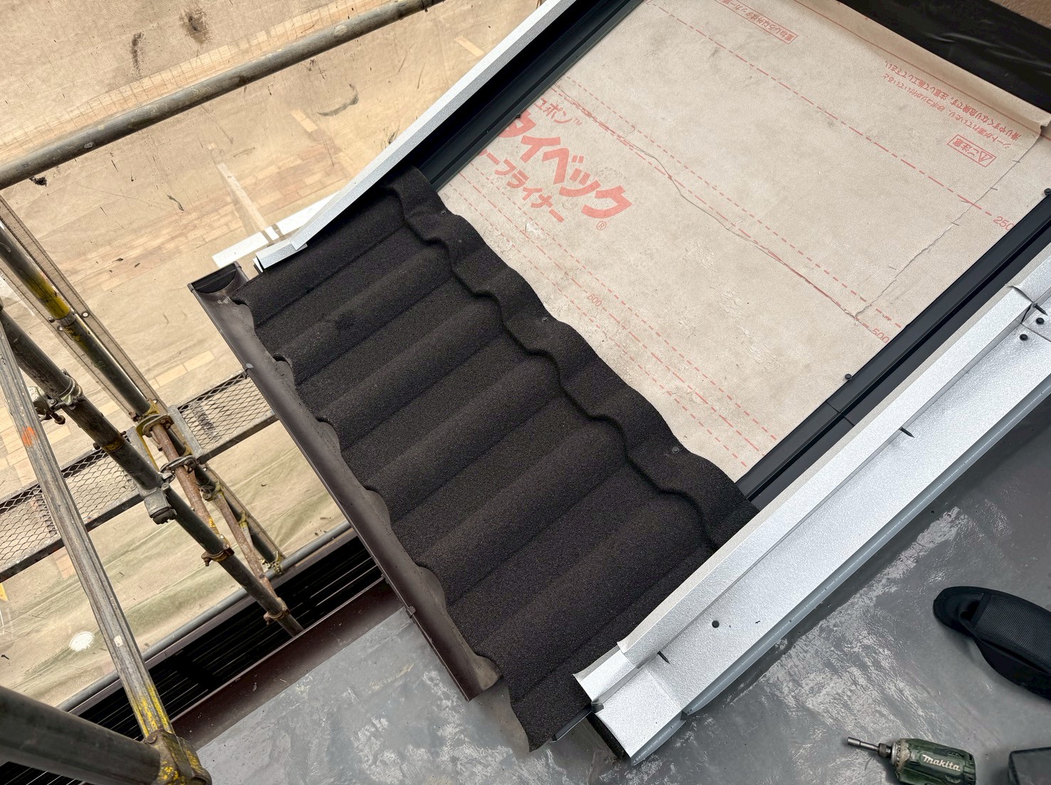 屋根葺き替え工事