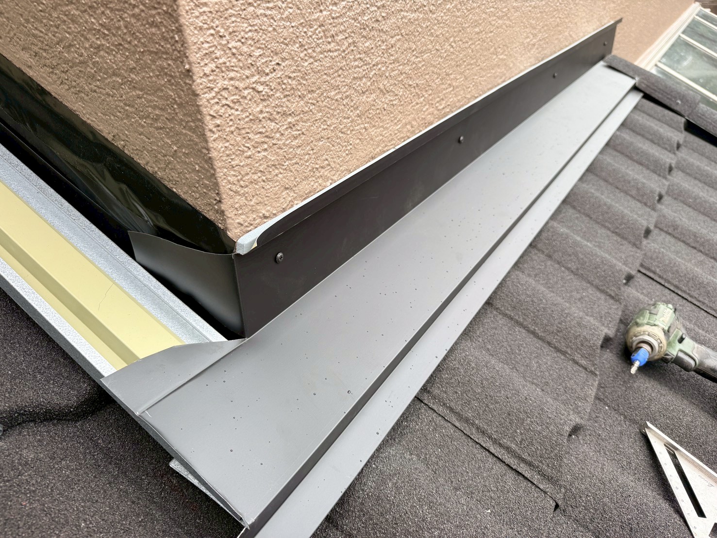 屋根葺き替え工事