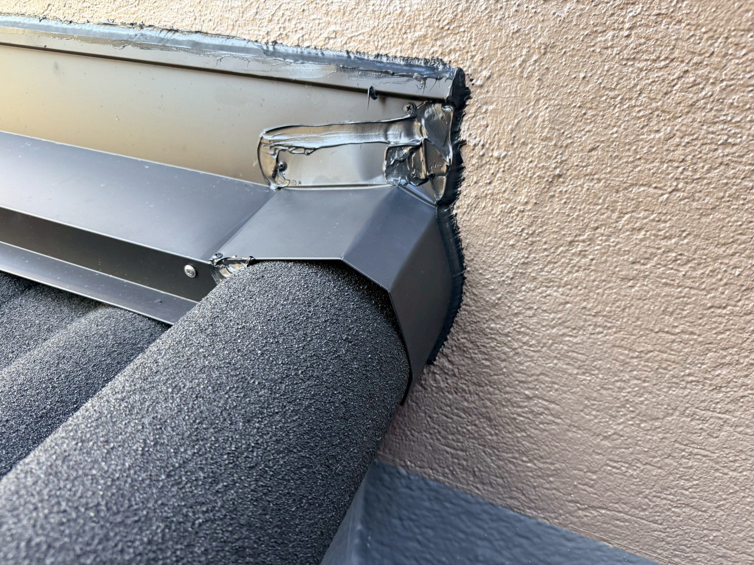 屋根葺き替え工事