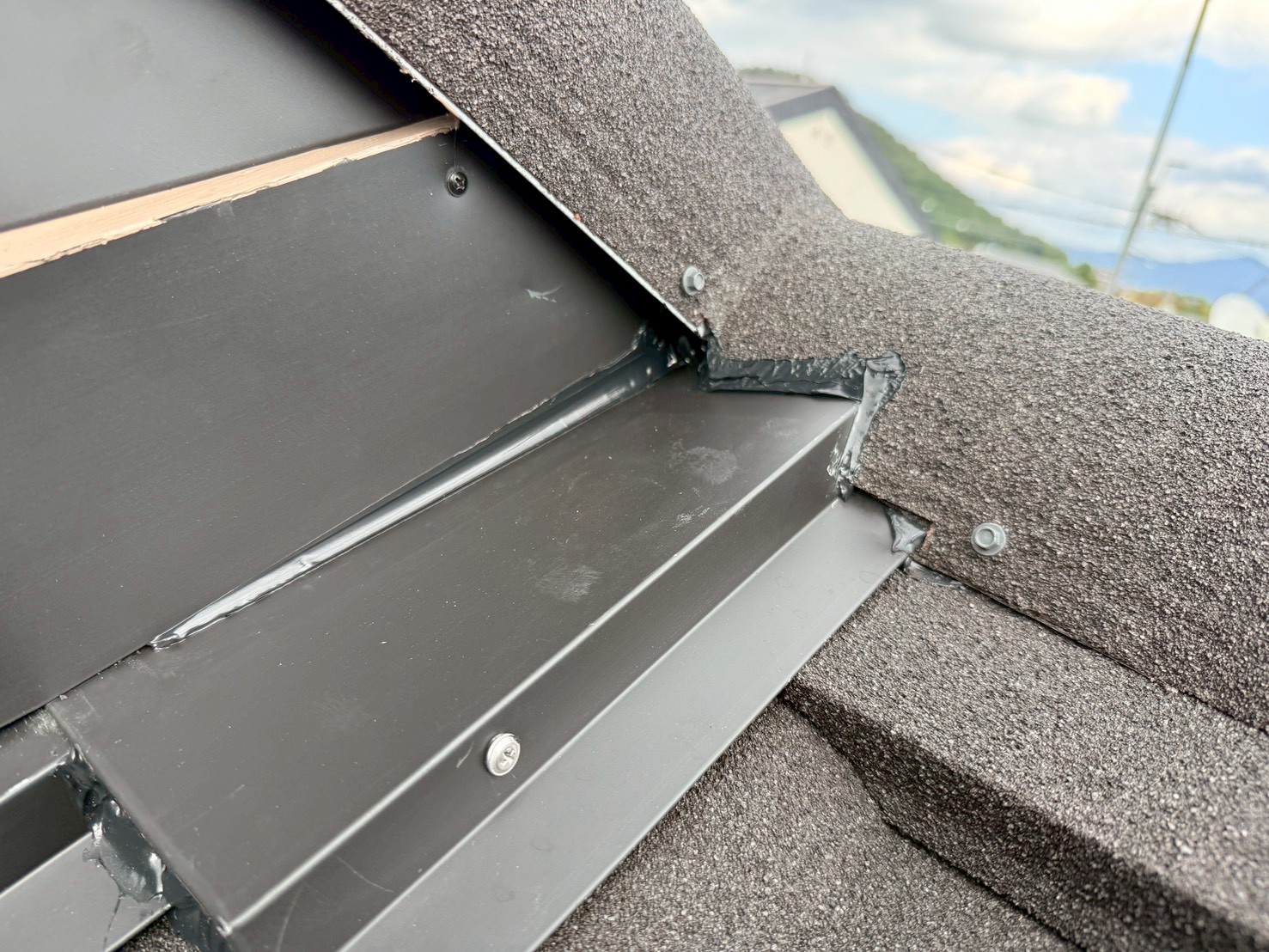 屋根葺き替え工事