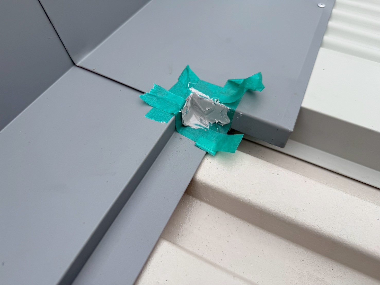 ガルバリウム小波工事