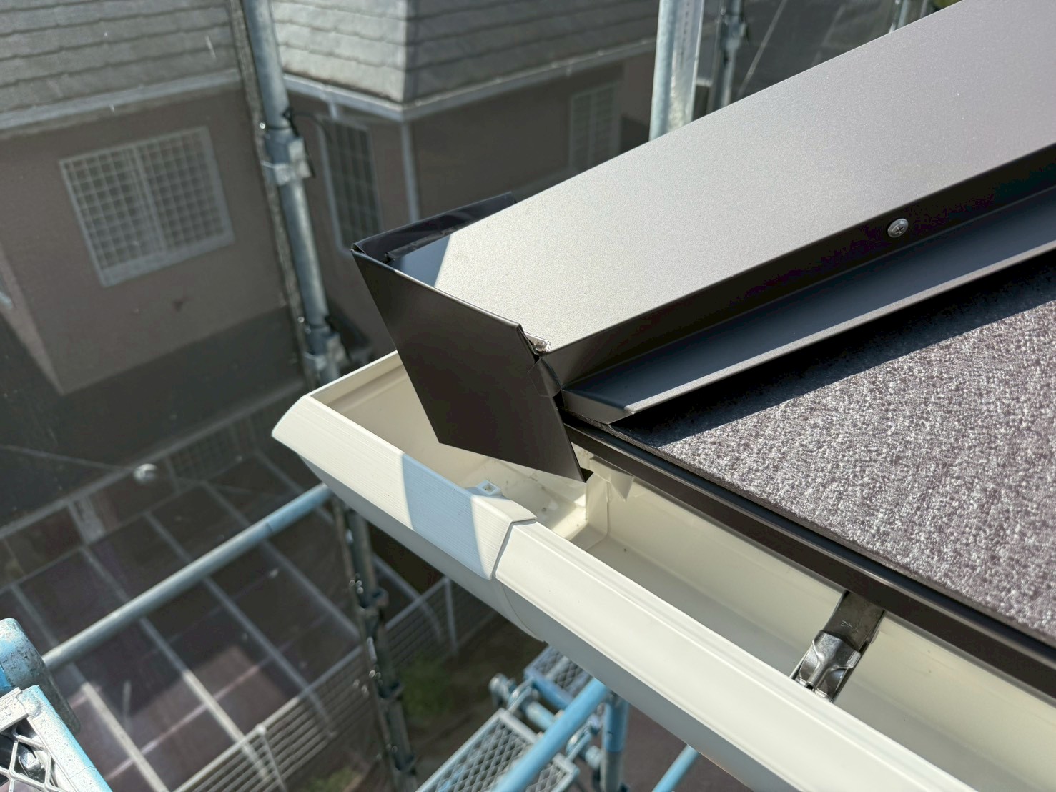 屋根カバー工事