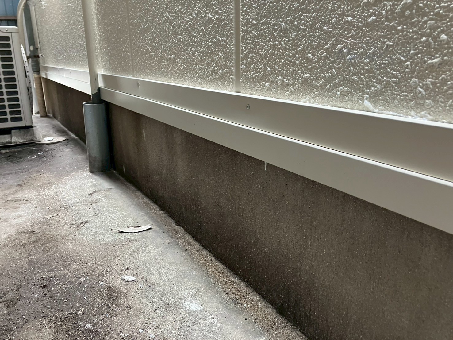 基礎部分土台水切り工事