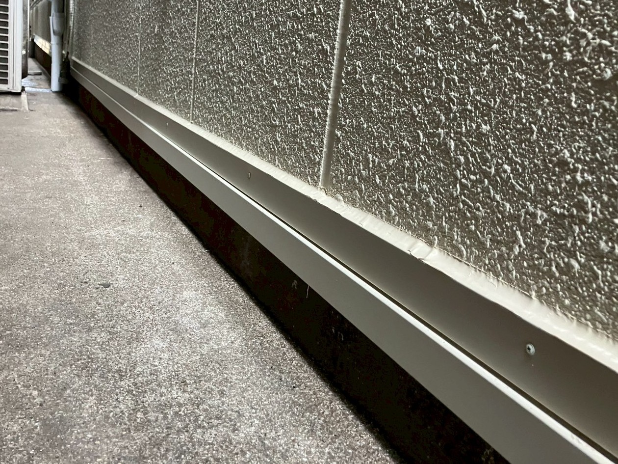 基礎部分土台水切り工事