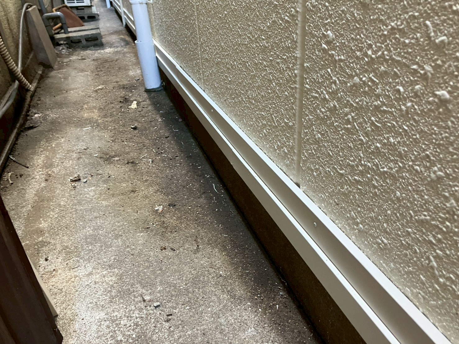 基礎部分土台水切り工事