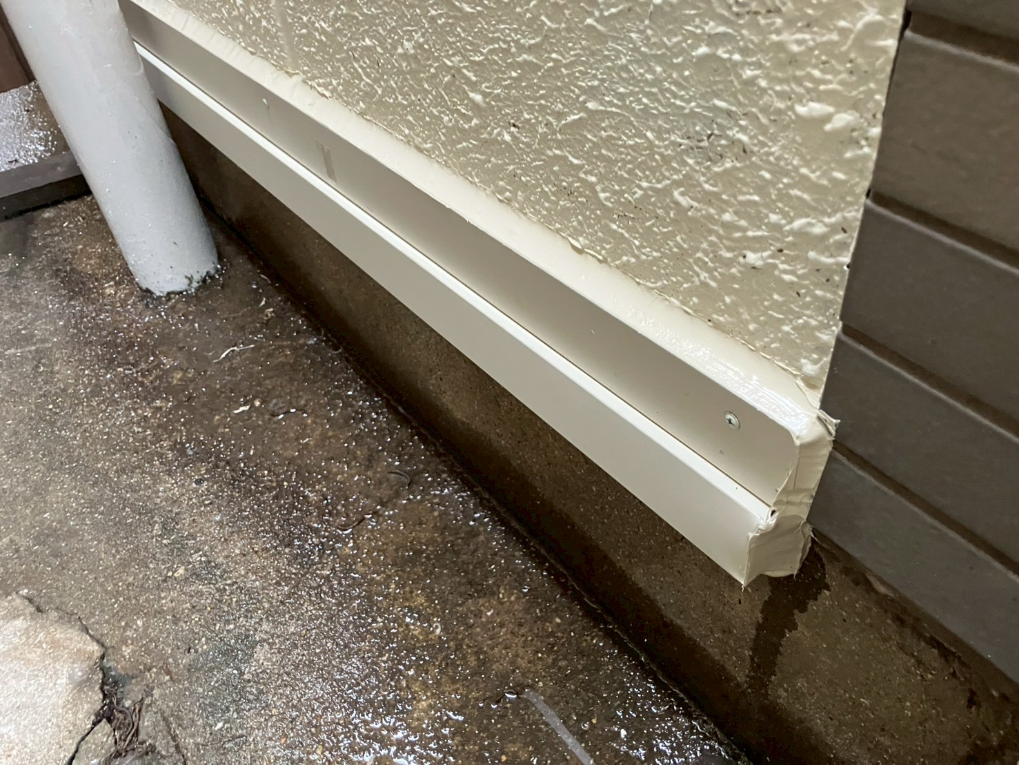 基礎部分土台水切り工事