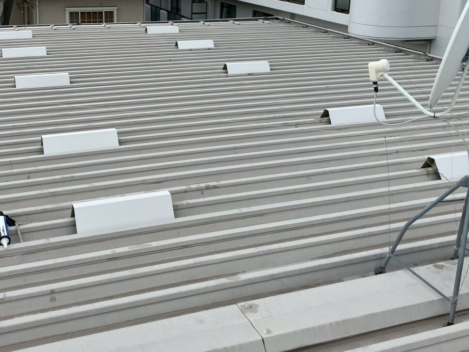 換気口部分板金取り付け工事
