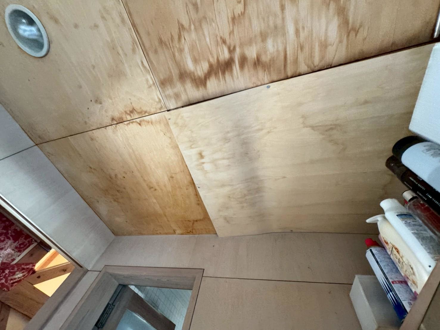 シナベニヤ張り替え工事