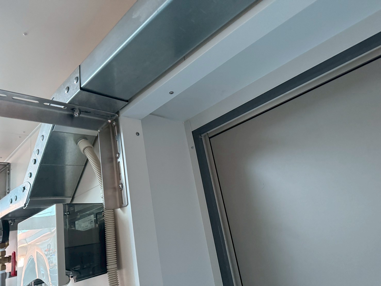 試作室板金工事