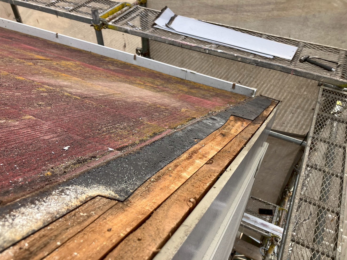 屋根カバー工事