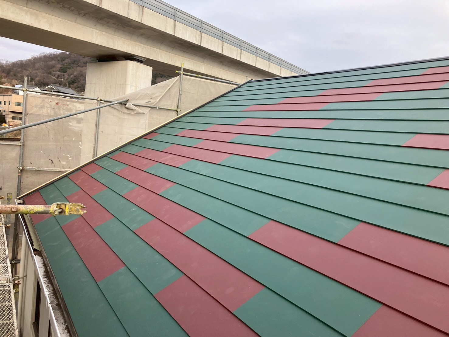 屋根カバー工事